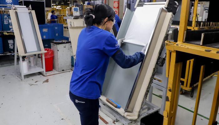  Paraná começa dezembro com recorde de 27,1 mil vagas nas Agências do Trabalhador